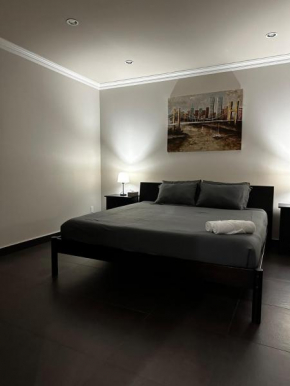 Luxury Vancouver Suite Near YVR and Downtown